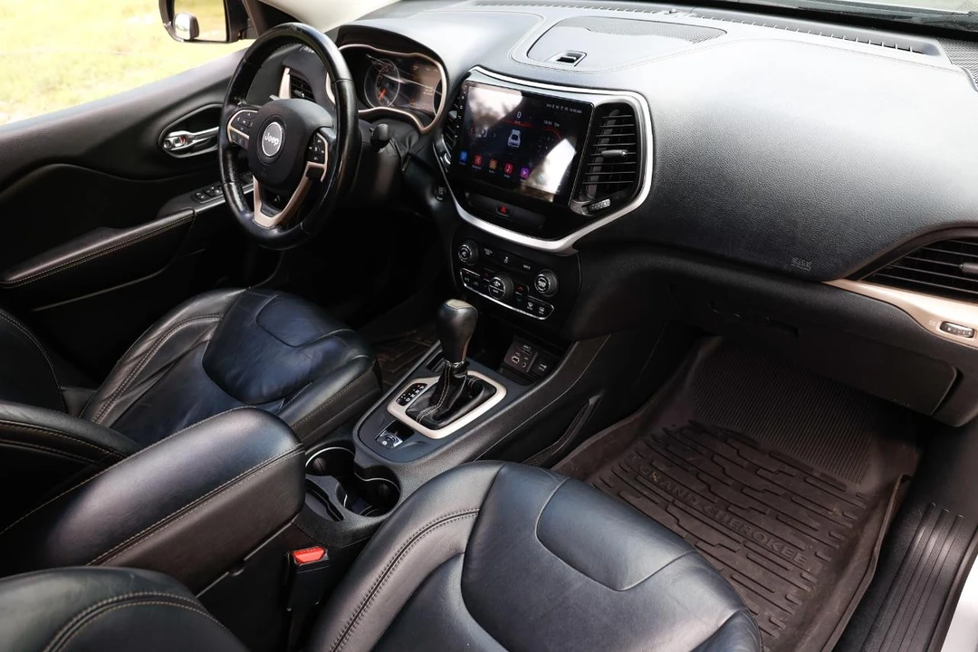2016 Jeep KL Cherokee - Image 16 of 31