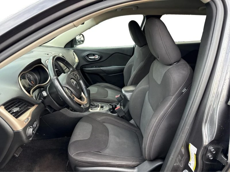 2016 Jeep KL Cherokee - Image 9 of 12