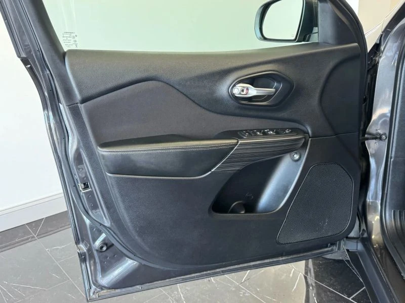 2016 Jeep KL Cherokee - Image 7 of 12
