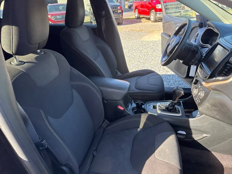 2016 Jeep KL Cherokee - Image 12 of 14