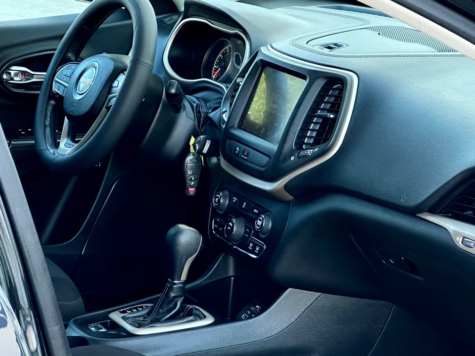 2016 Jeep KL Cherokee - Image 20 of 21