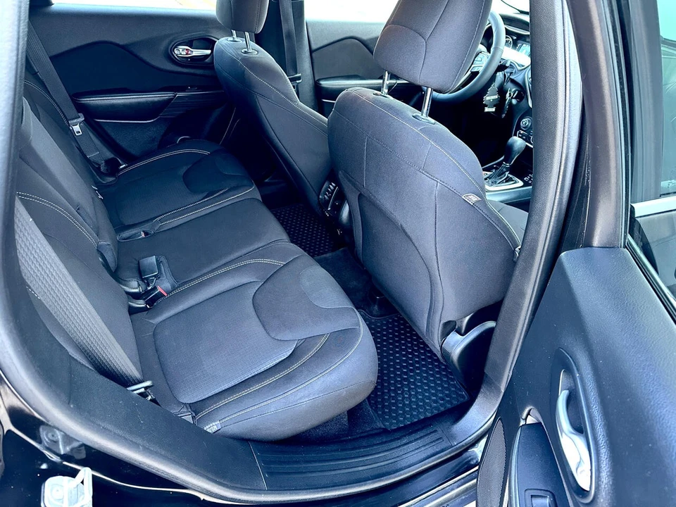2016 Jeep KL Cherokee - Image 18 of 21