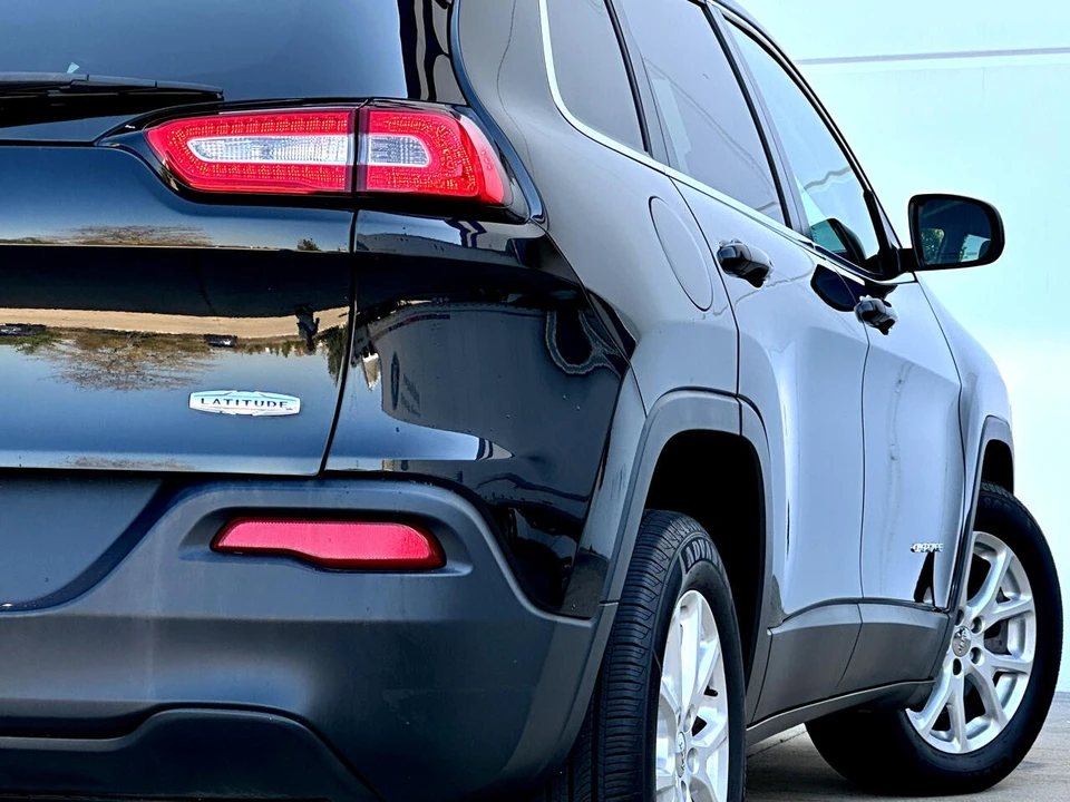 2016 Jeep KL Cherokee - Image 8 of 21