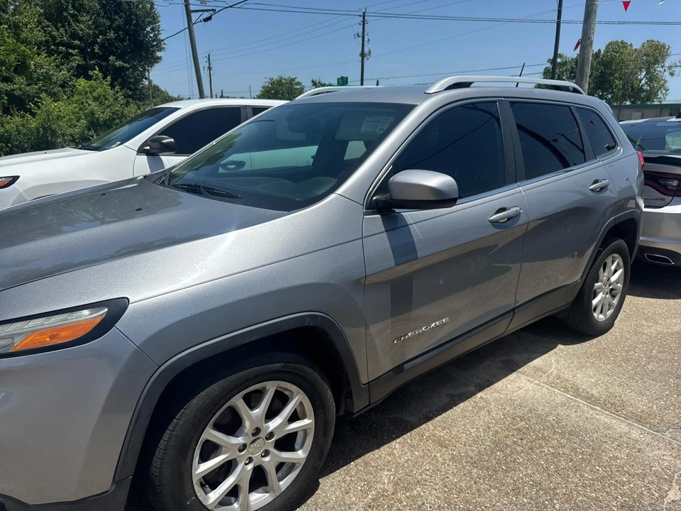 2016 Jeep KL Cherokee - Image 2 of 7