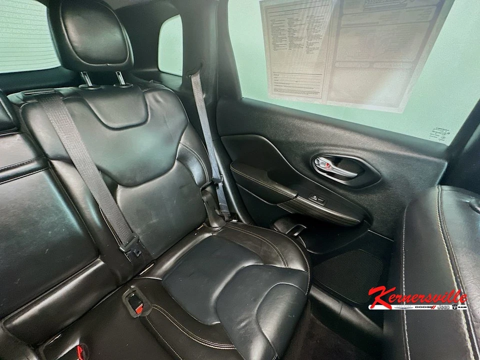 2016 Jeep KL Cherokee - Image 14 of 24