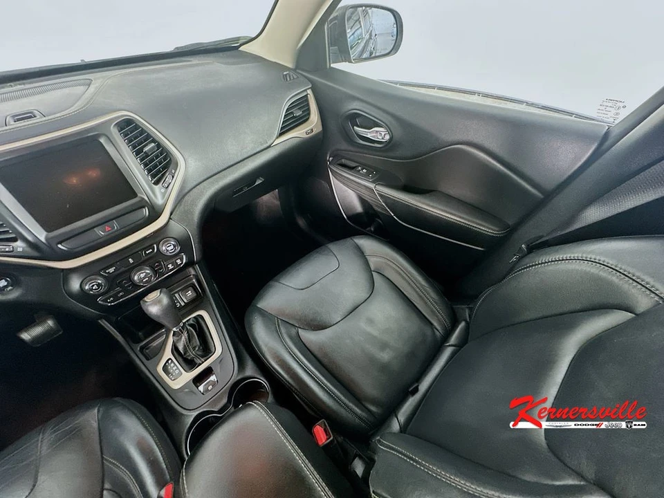 2016 Jeep KL Cherokee - Image 11 of 24