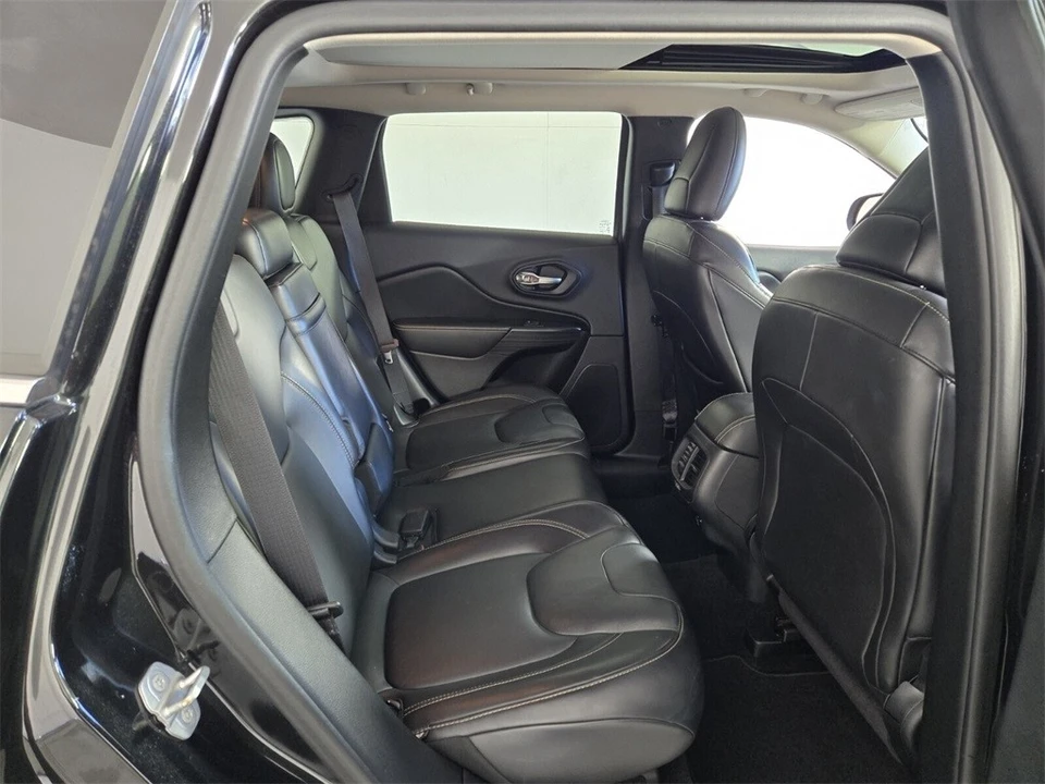 2016 Jeep KL Cherokee - Image 14 of 21