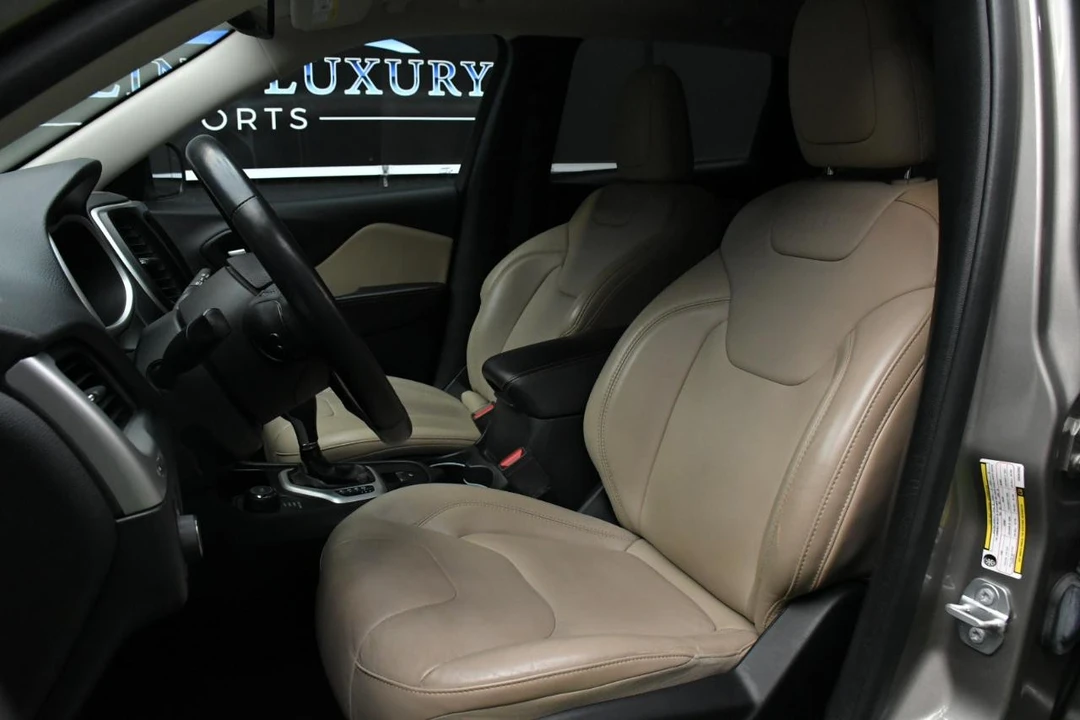 2016 Jeep KL Cherokee - Image 17 of 31
