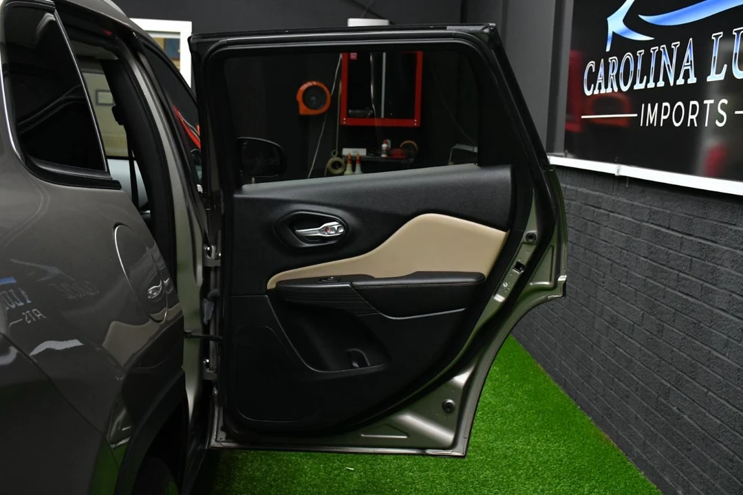 2016 Jeep KL Cherokee - Image 31 of 31