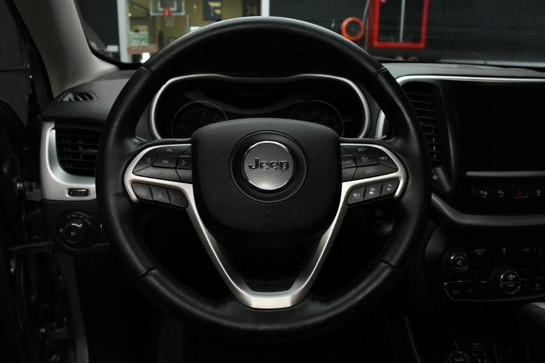 2016 Jeep KL Cherokee - Image 18 of 31