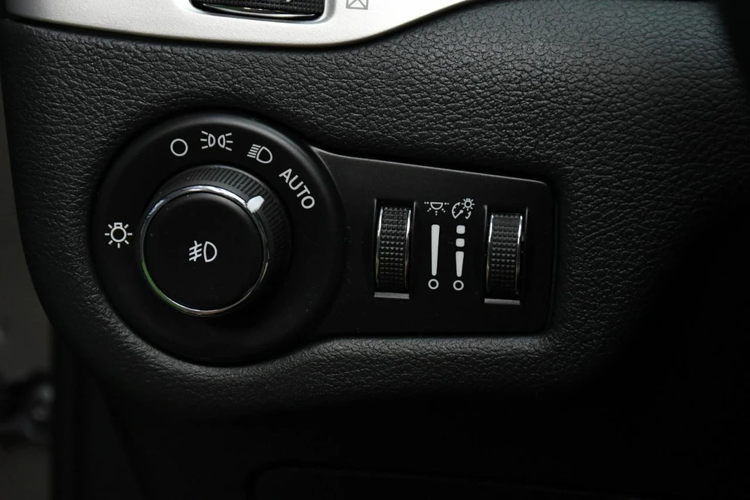 2016 Jeep KL Cherokee - Image 21 of 31