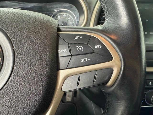 2016 Jeep KL Cherokee - Image 16 of 31