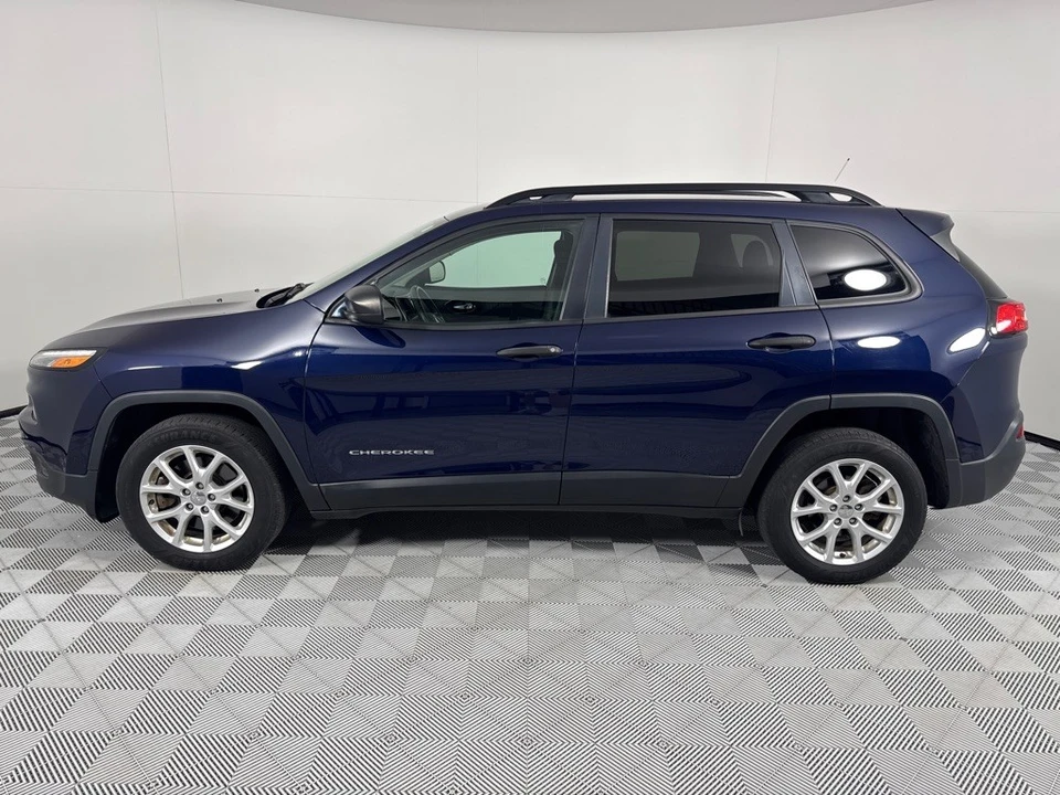 2016 Jeep KL Cherokee - Image 8 of 12