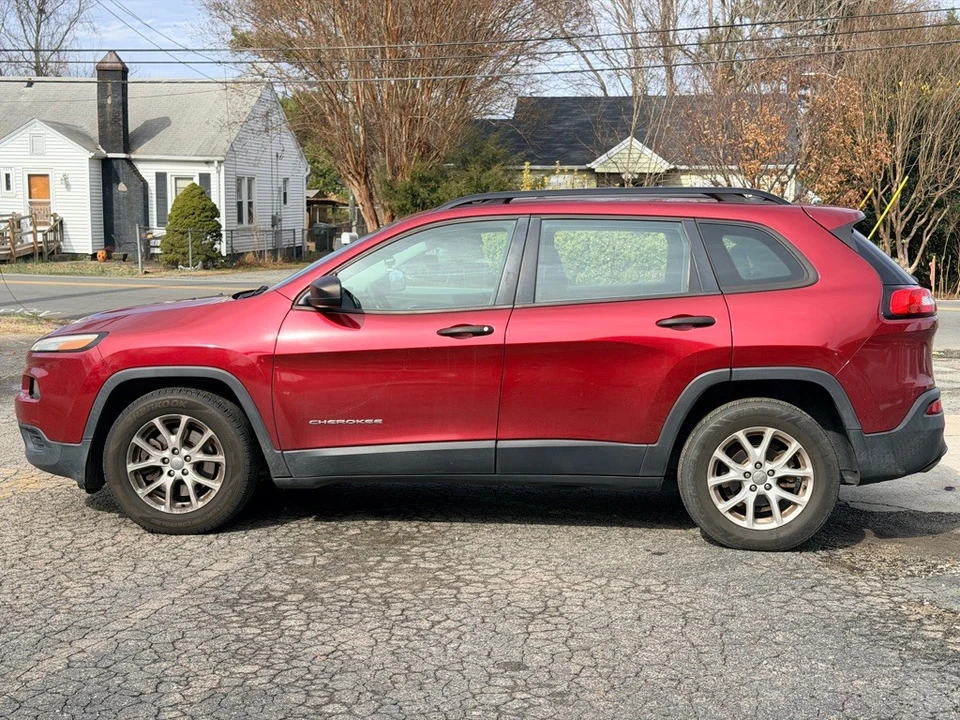 2016 Jeep KL Cherokee - Image 10 of 15