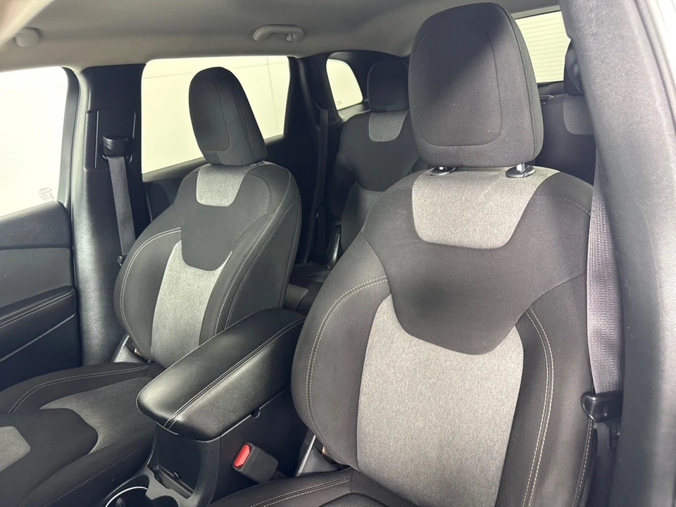 2016 Jeep KL Cherokee - Image 13 of 21