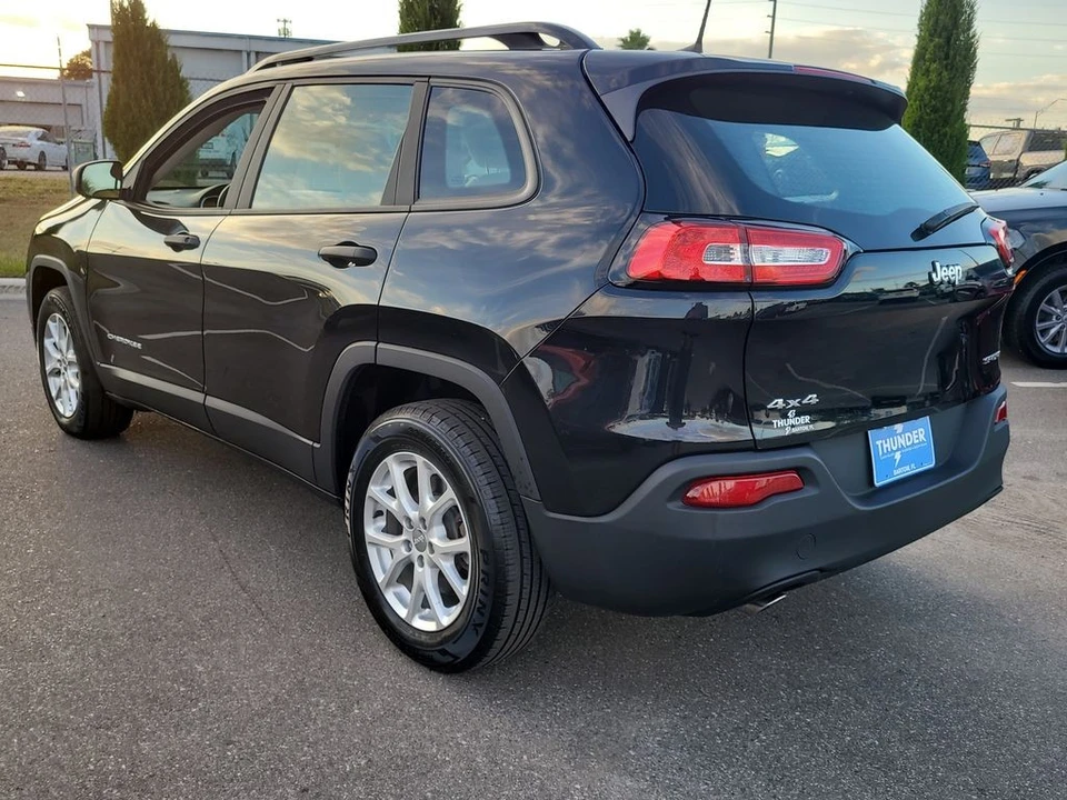 2016 Jeep KL Cherokee - Image 3 of 12