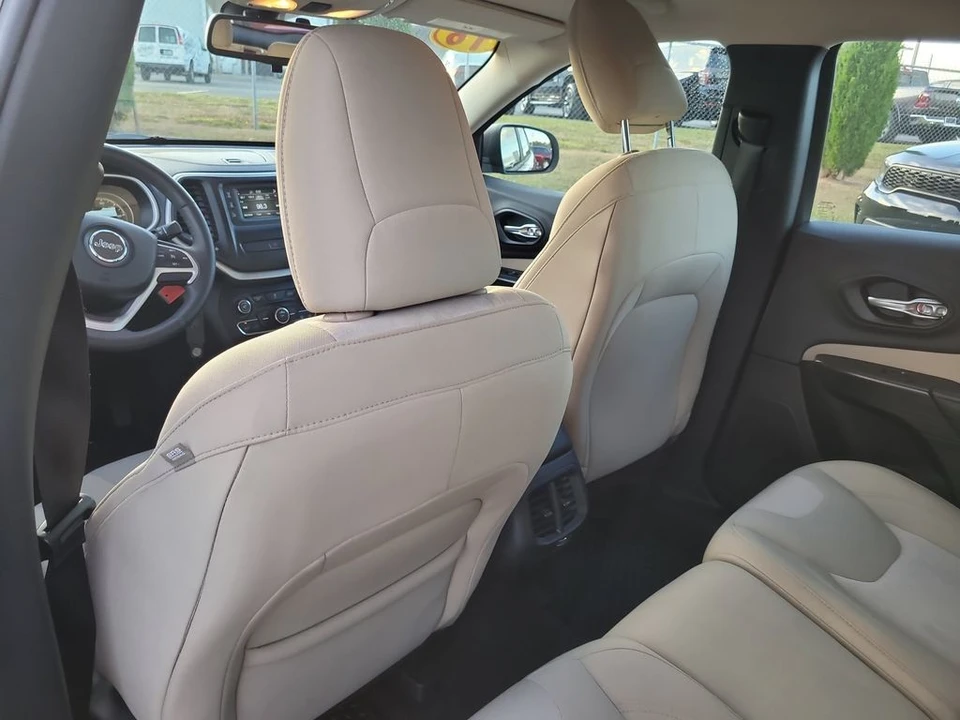 2016 Jeep KL Cherokee - Image 10 of 12