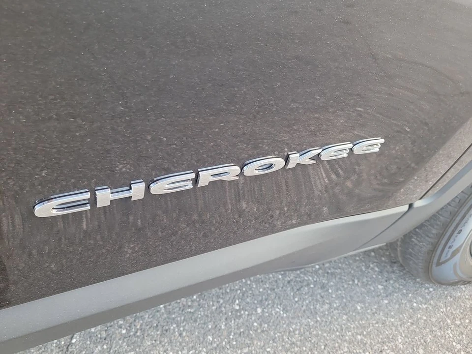 2016 Jeep KL Cherokee - Image 6 of 12