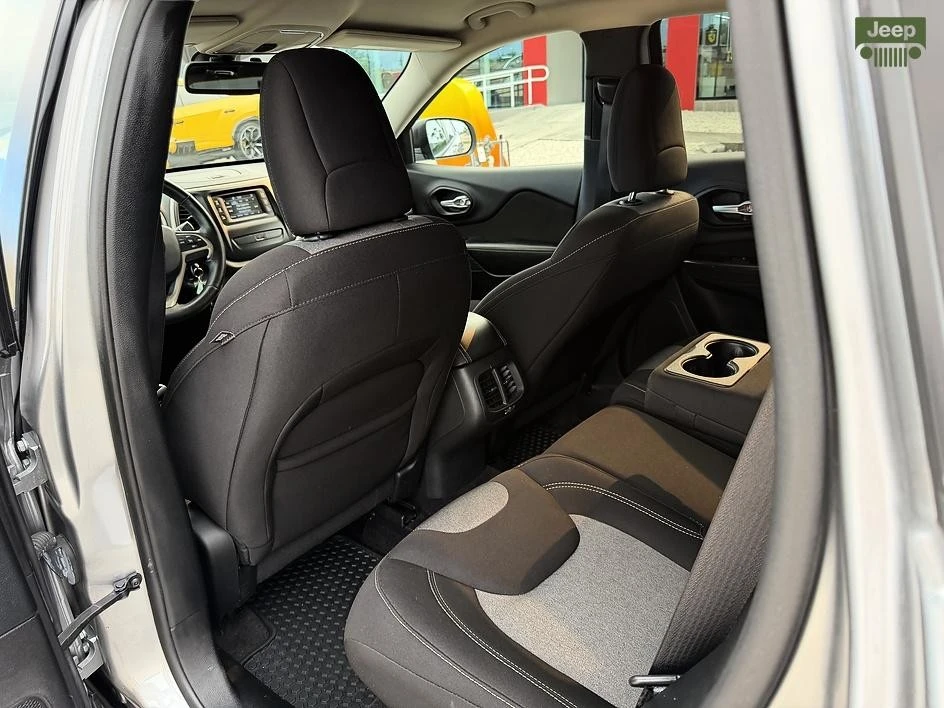 2016 Jeep KL Cherokee - Image 25 of 31