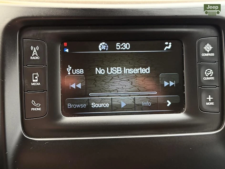 2016 Jeep KL Cherokee - Image 21 of 31