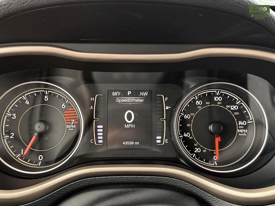 2016 Jeep KL Cherokee - Image 16 of 31