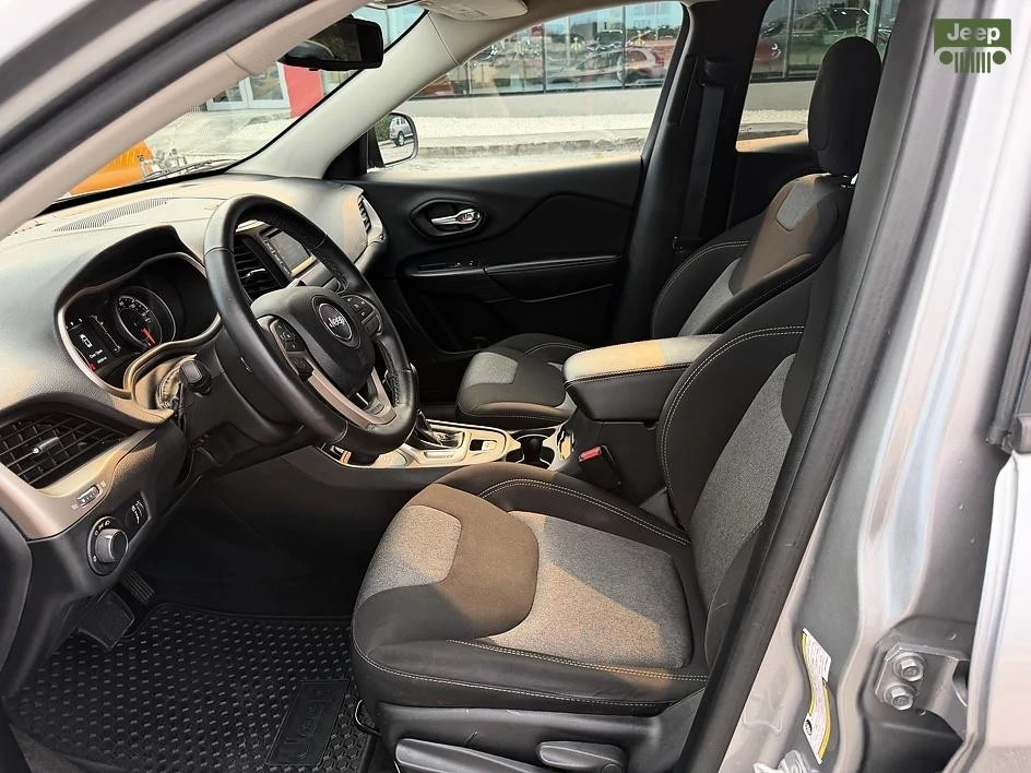 2016 Jeep KL Cherokee - Image 28 of 31