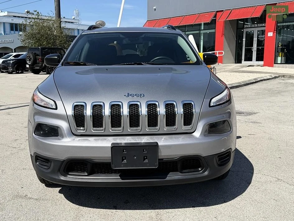 2016 Jeep KL Cherokee - Image 5 of 31