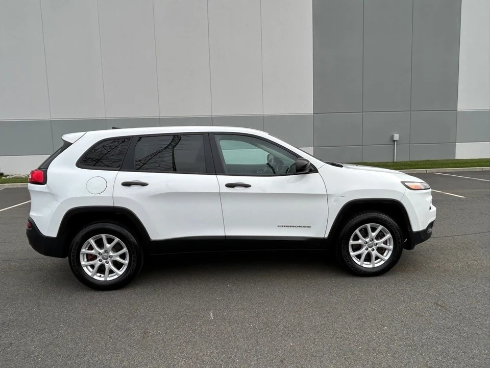 2016 Jeep KL Cherokee - Image 3 of 12