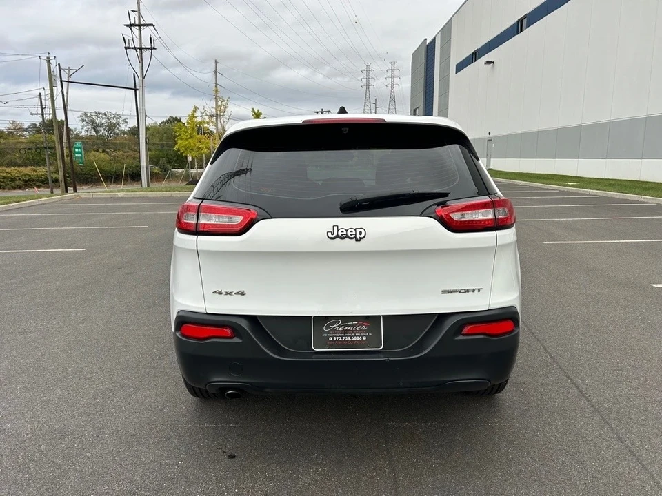 2016 Jeep KL Cherokee - Image 10 of 12