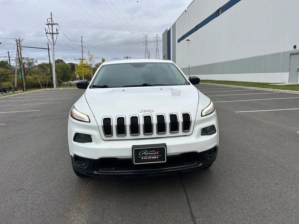 2016 Jeep KL Cherokee - Image 2 of 12
