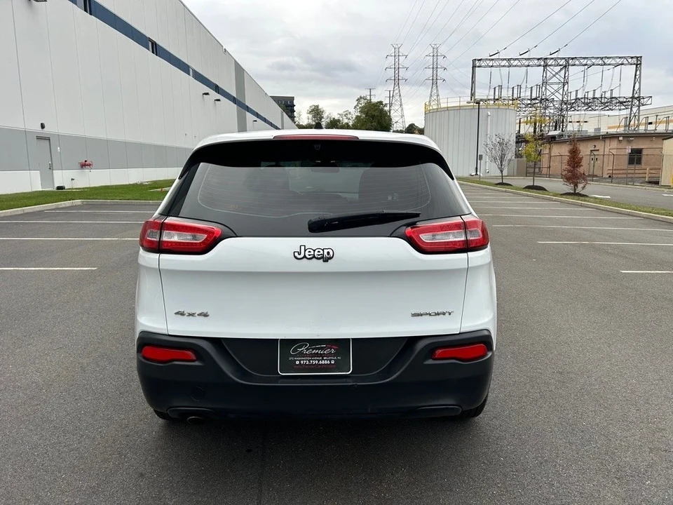 2016 Jeep KL Cherokee - Image 5 of 12