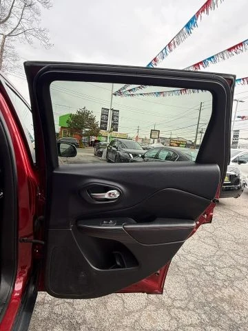 2016 Jeep KL Cherokee - Image 18 of 21