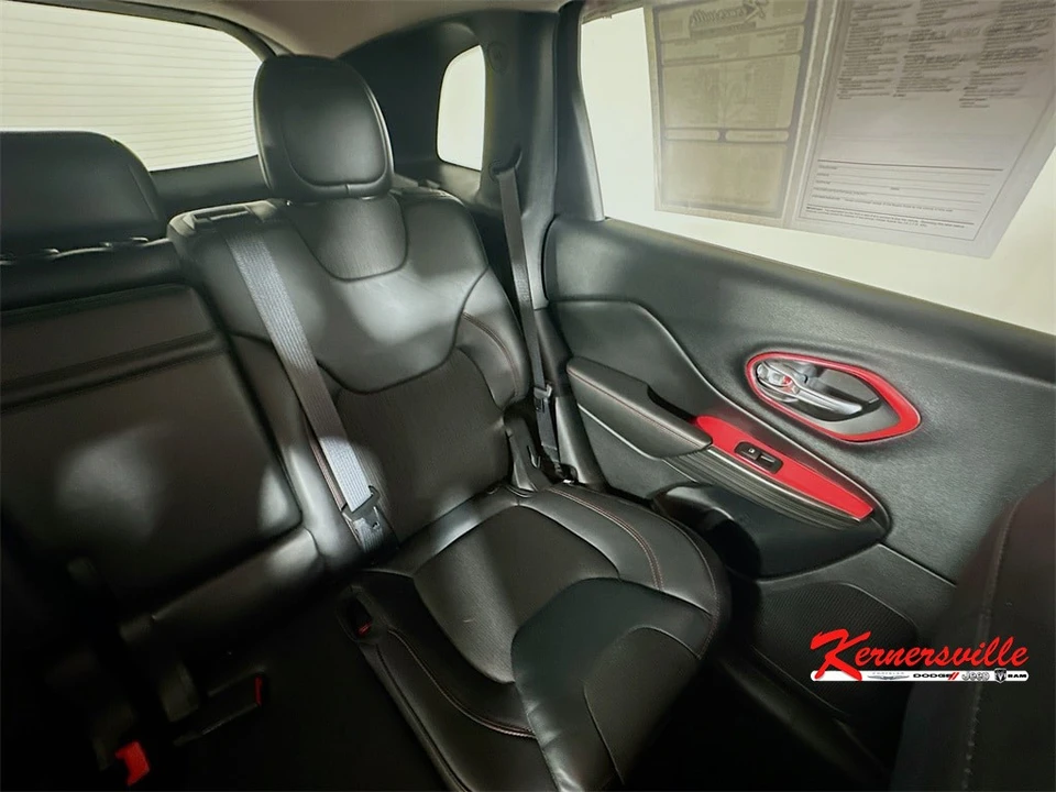2016 Jeep KL Cherokee - Image 14 of 21