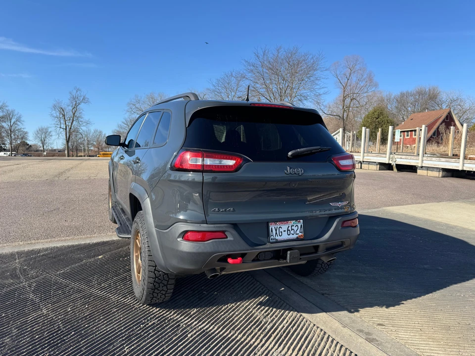2016 Jeep KL Cherokee - Image 17 of 31