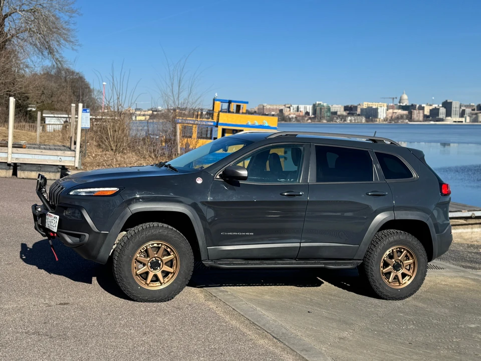 2016 Jeep KL Cherokee - Image 13 of 31
