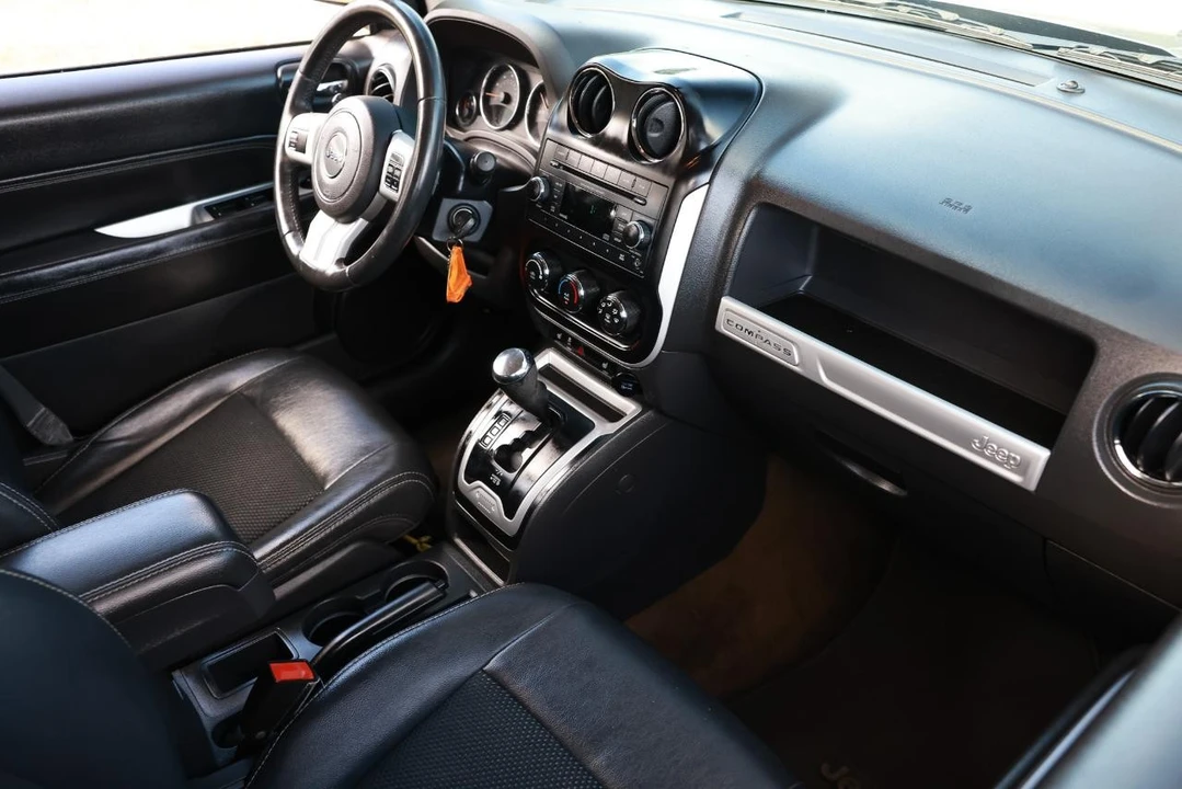 2016 Jeep Compass - Image 16 of 21