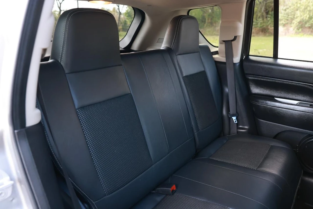 2016 Jeep Compass - Image 14 of 21