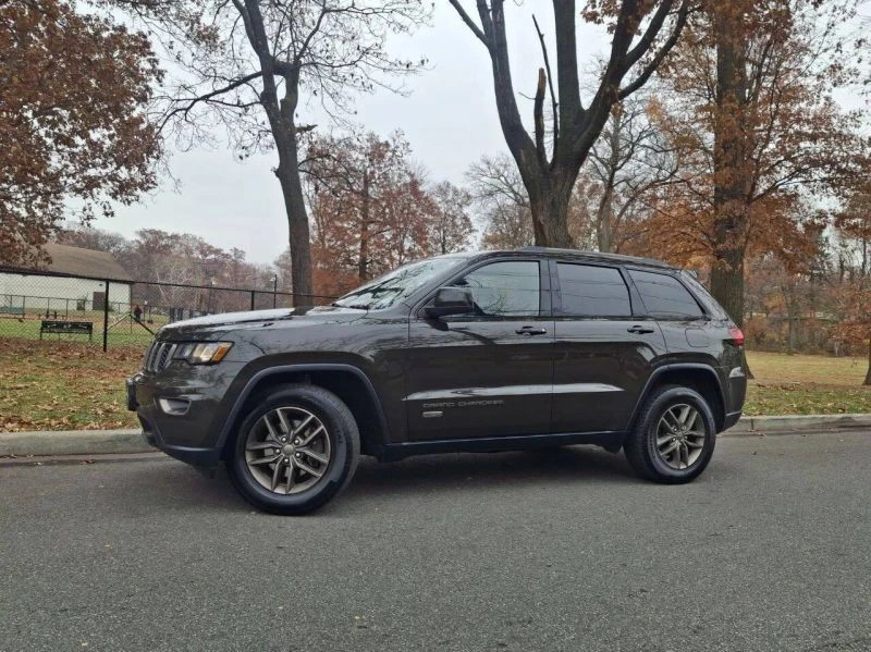 2016 Jeep WK2 Grand Cherokee - Image 2 of 12