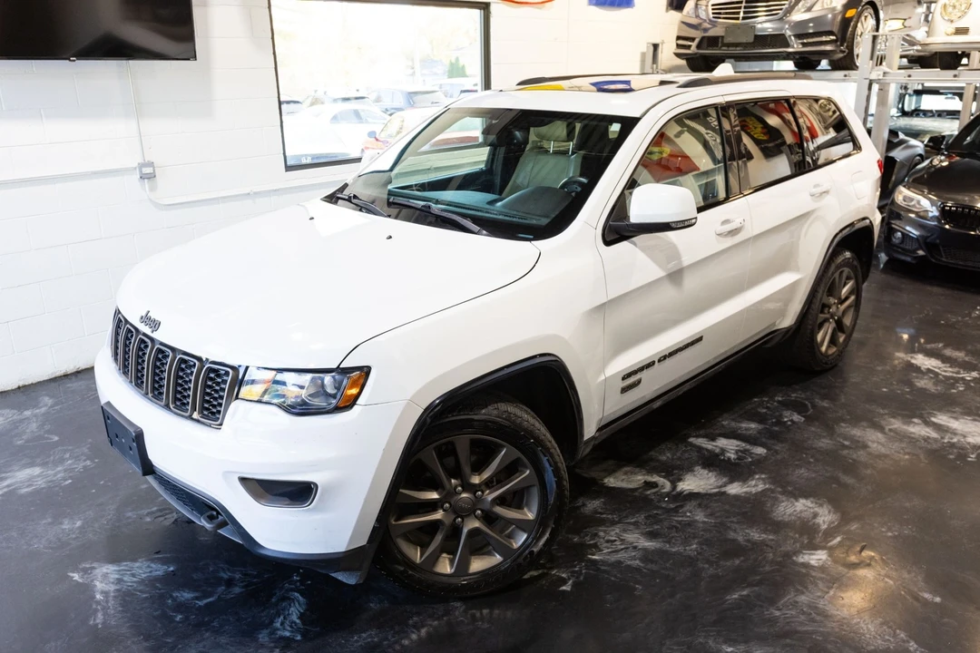 2016 Jeep WK2 Grand Cherokee - Image 2 of 12