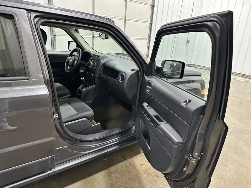 2016 Jeep Patriot - Image 17 of 21