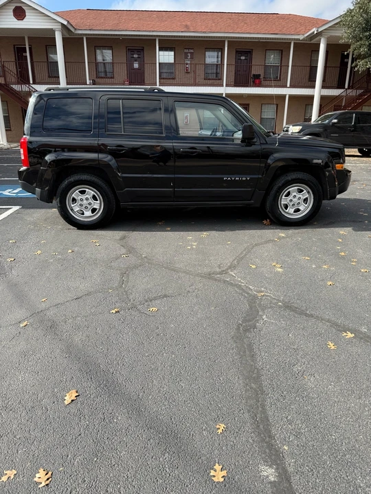 2016 Jeep Patriot - Image 2 of 12