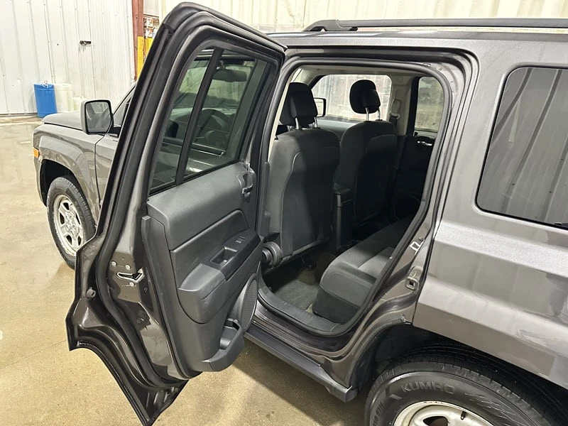 2016 Jeep Patriot - Image 11 of 21