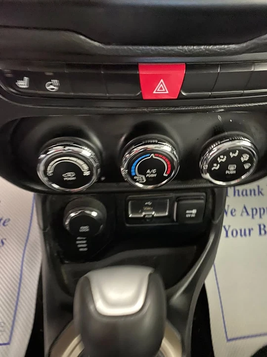 2016 Jeep Renegade - Image 13 of 20