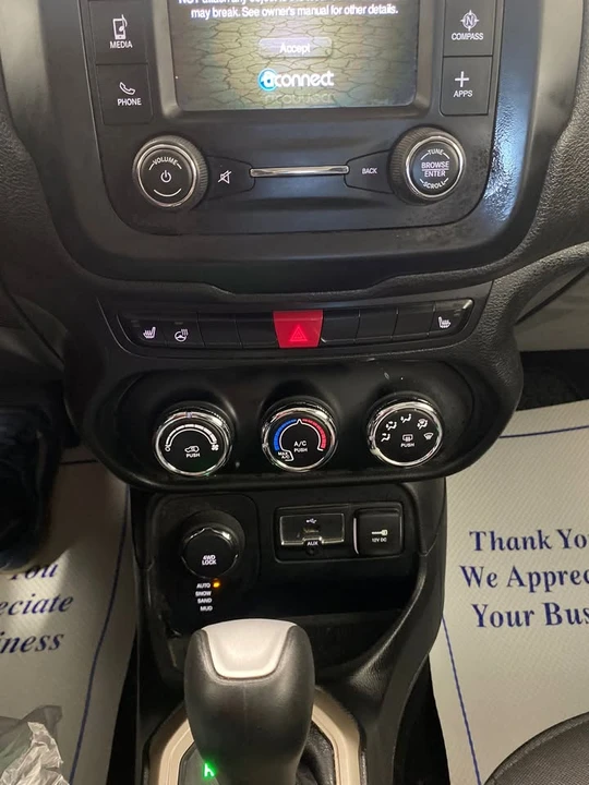 2016 Jeep Renegade - Image 16 of 20