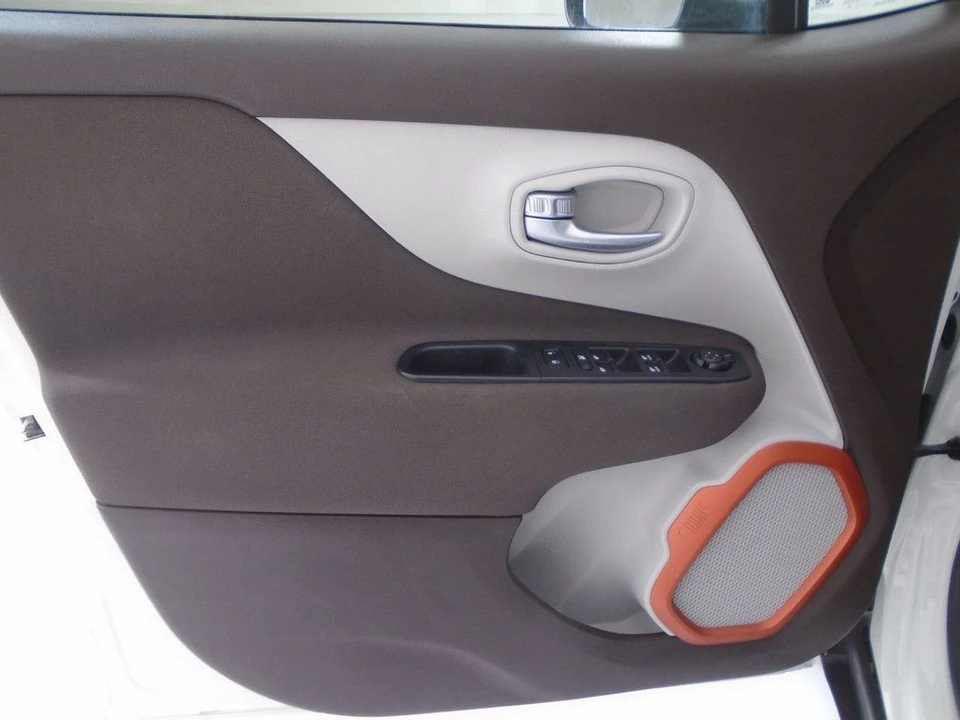 2016 Jeep Renegade - Image 9 of 12