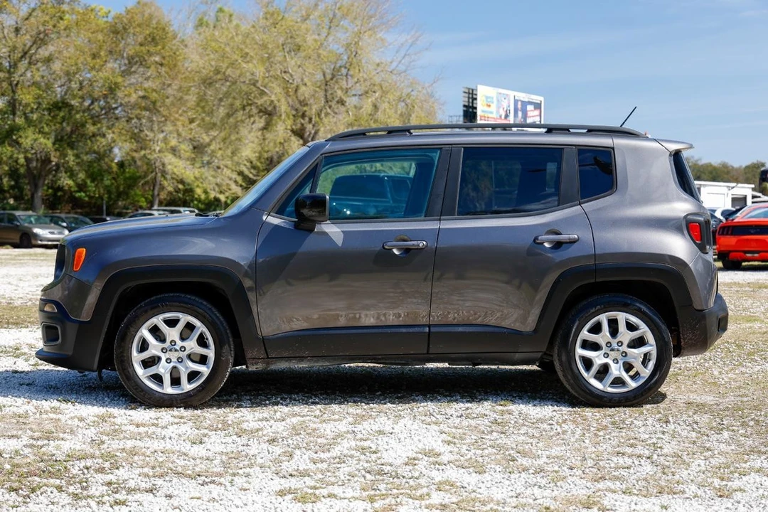 2016 Jeep Renegade - Image 3 of 12