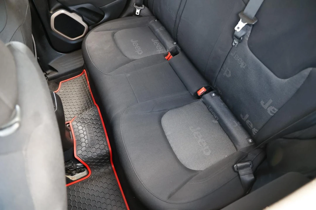 2016 Jeep Renegade - Image 10 of 12