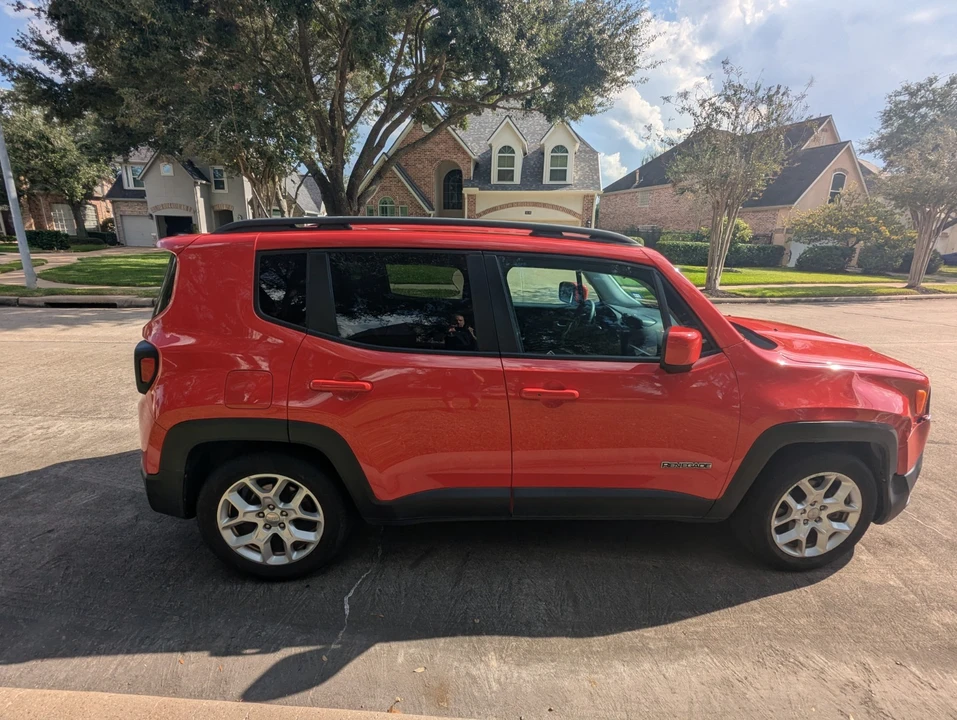 2016 Jeep Renegade - Image 15 of 17