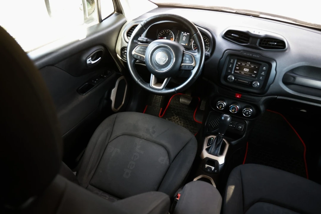 2016 Jeep Renegade - Image 19 of 21