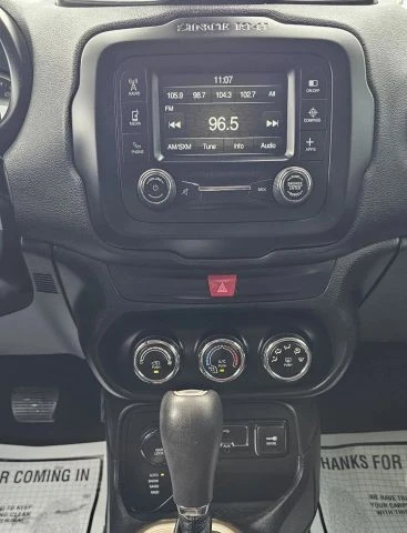 2016 Jeep Renegade - Image 17 of 21